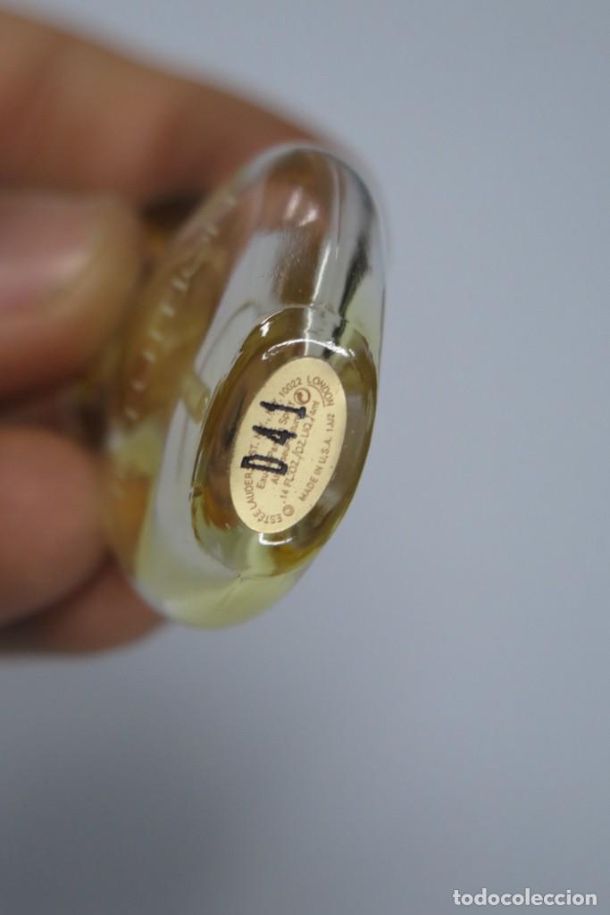 Miniaturas de perfumes antiguos: MINIATURA PERFUME. INTUITION - Foto 2