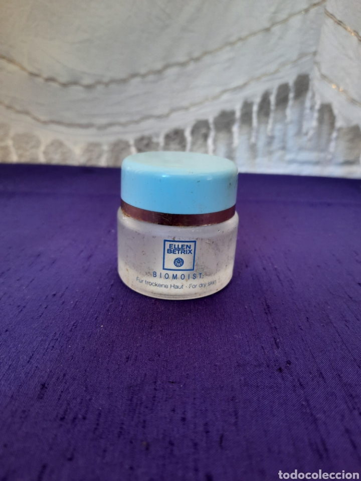 Miniatures of antique perfumes: Ellen Betrix Biomoist peque&ntilde;o frasco de crema.