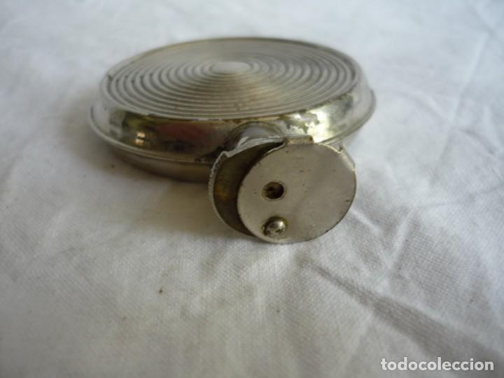 Miniaturas de perfumes antiguos: Perfumero de lat&oacute;n plateado - Foto 4
