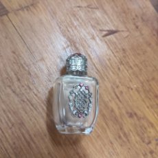 Miniaturas de perfumes antiguos: BONITO PERFUMERO DE VIAJE DE CRISTAL. Lote 340758533