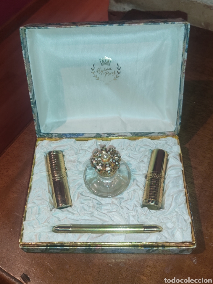 Miniaturas de perfumes antiguos: Myrna Pons ,Estuche colonia y complementos. - Foto 2