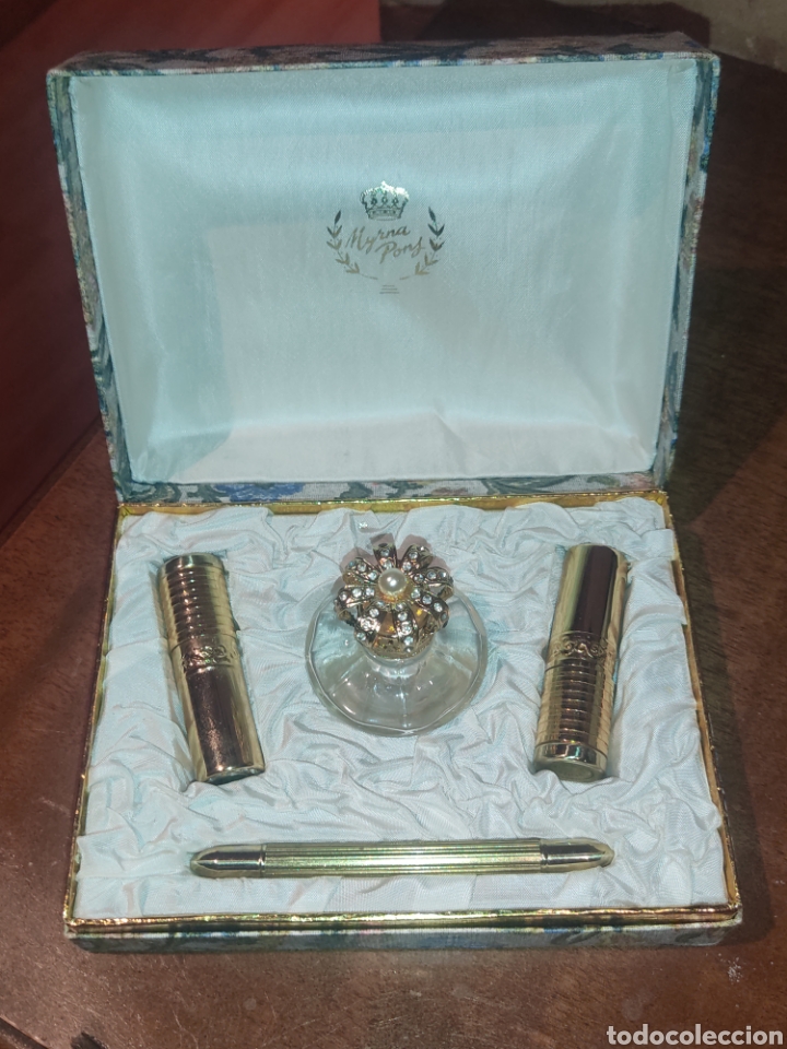 Miniaturas de perfumes antiguos: Myrna Pons ,Estuche colonia y complementos. - Foto 1