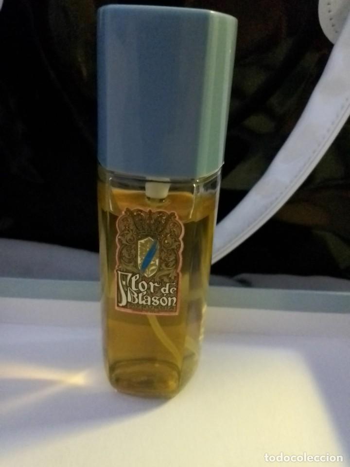 Miniaturas de perfumes antiguos: Perfume vintage Flor de Blas&oacute;n - Foto 1