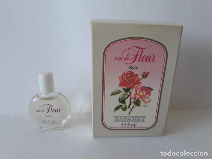Miniaturas de perfumes antiguos: MINIATURA EAU DE FLEUR ROSA DE GAVARRY - Foto 1