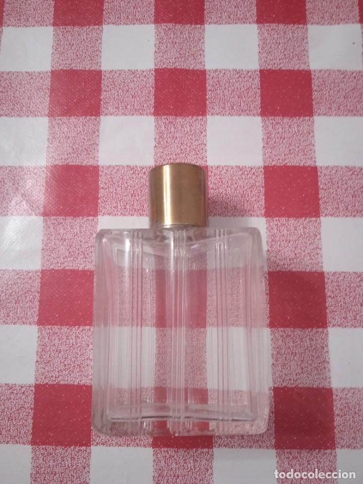 Miniaturas de perfumes antiguos: Botella de perfume antiguo - Foto 1