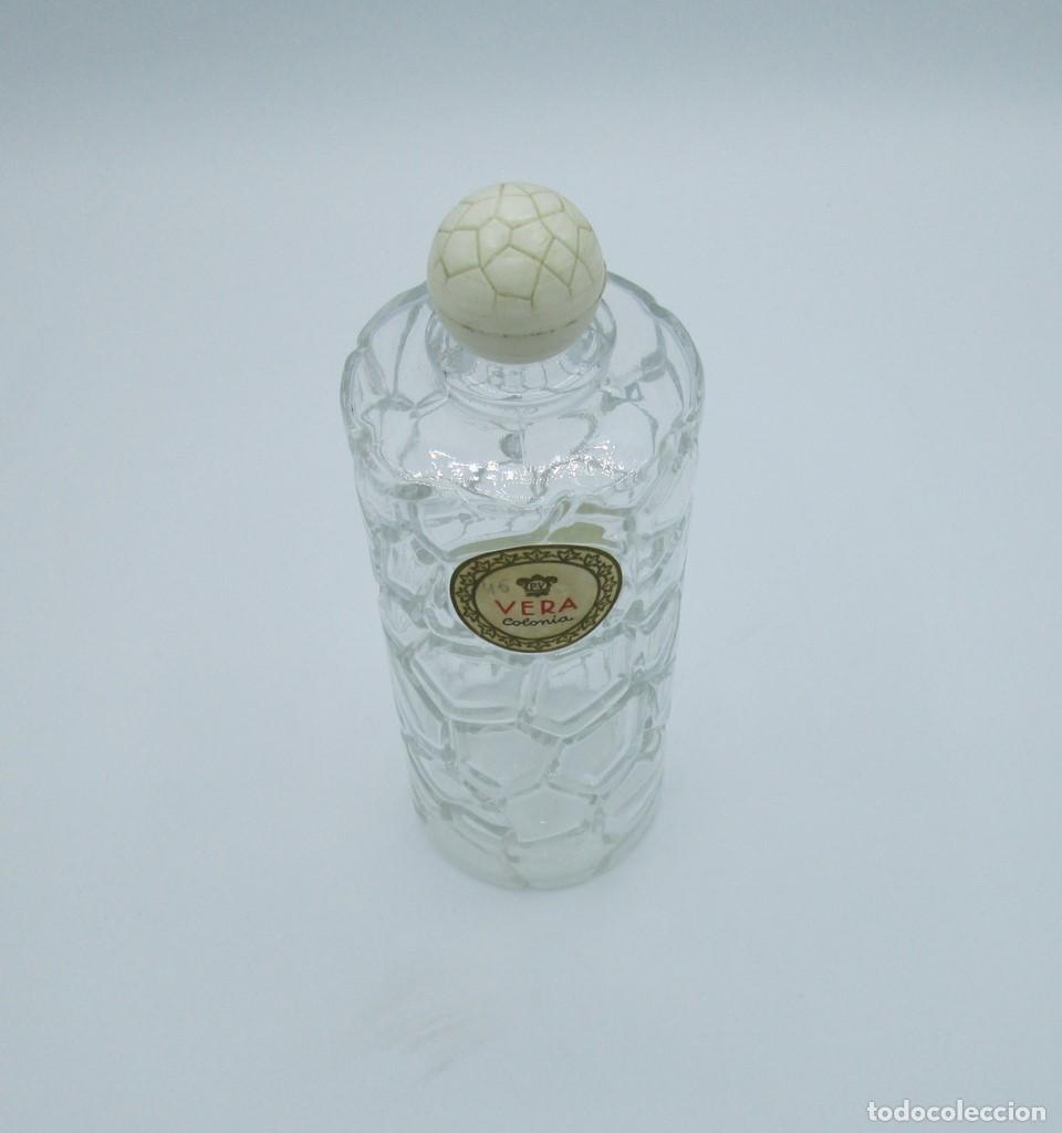 Miniaturas de perfumes antiguos: Frasco de colonia Vera - Foto 2