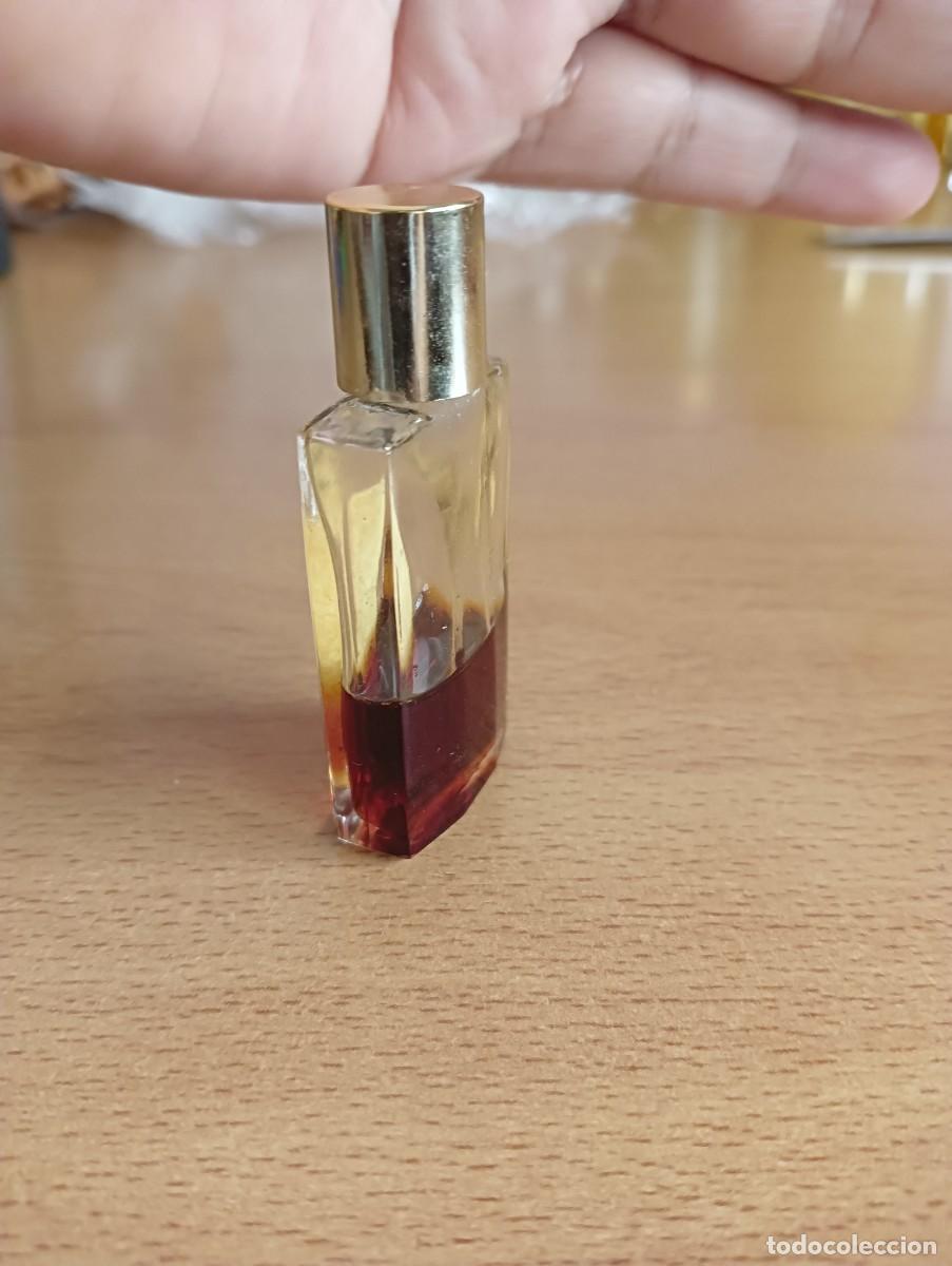 Miniaturas de perfumes antiguos: Cinnabar estee lauder 5 ml - Foto 2