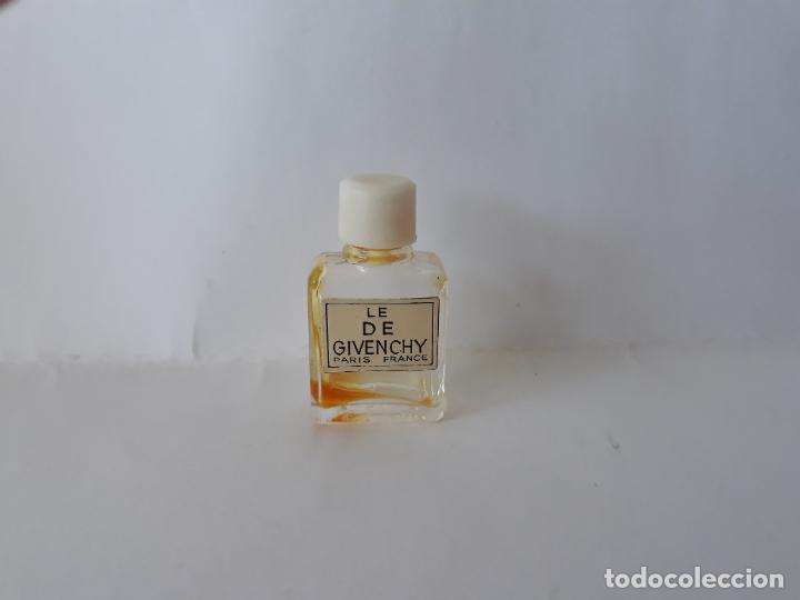 Miniaturas de perfumes antiguos: MINIATURA LE DE DE GIVENCHY - SIN CAJA - Foto 1
