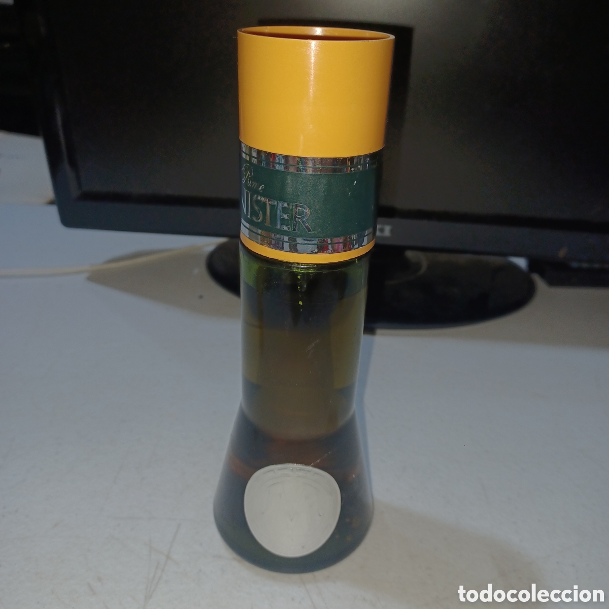 &Eacute;chantillons de parfums anciens: Botella de Eau de cologne Prime Minister con casi su totalidad original 110 ml. Leer descripcion