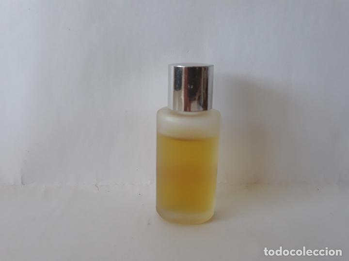 Miniaturas de perfumes antiguos: MINIATURA KANEBO - SIN CAJA - Foto 1