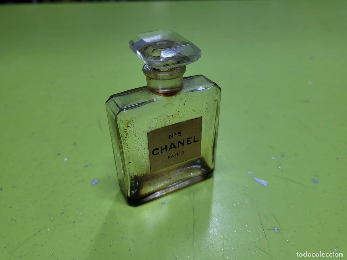 Frasco do perfume Chanel n° 5.