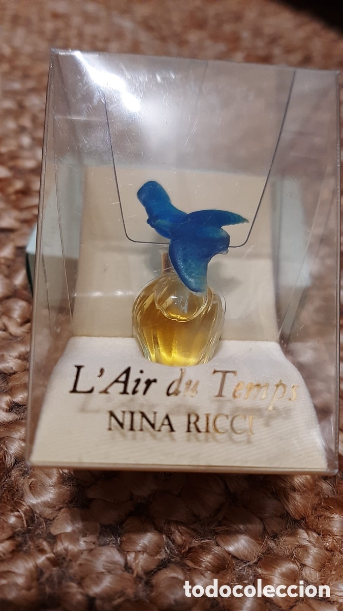 Miniaturas de perfumes antiguos: Miniatura perfume L'air du Temps Nina Ricci, edicion coleccionista palomas en azul