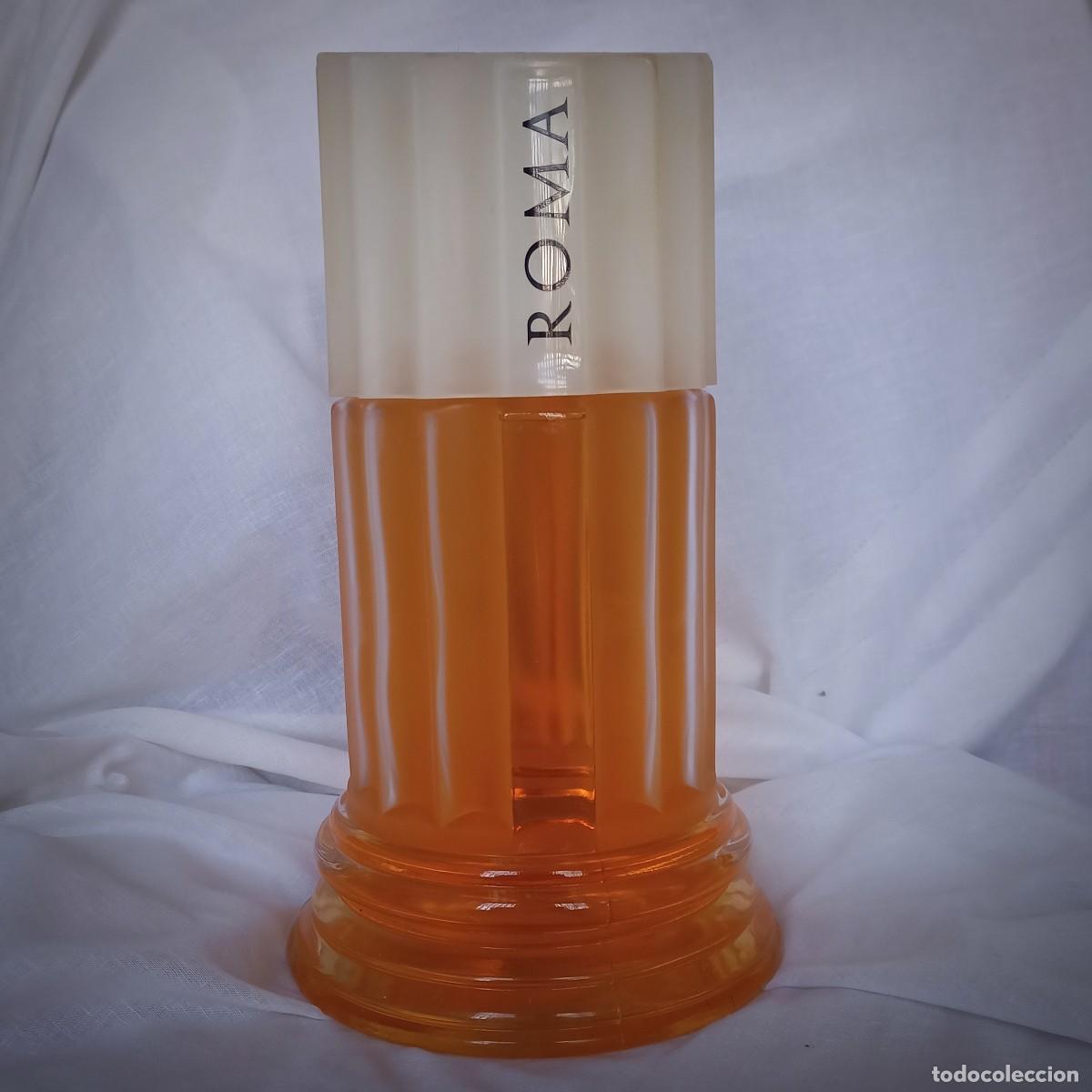 Miniature di profumi antiche: Roma de Laura Biagiotti - Gigante de exposici&oacute;n (32x12cms)