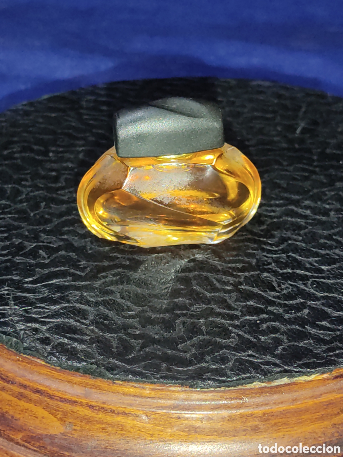 Miniaturas de perfumes antiguos: Perfume Knowing miniatura 3,5ml. - Foto 3