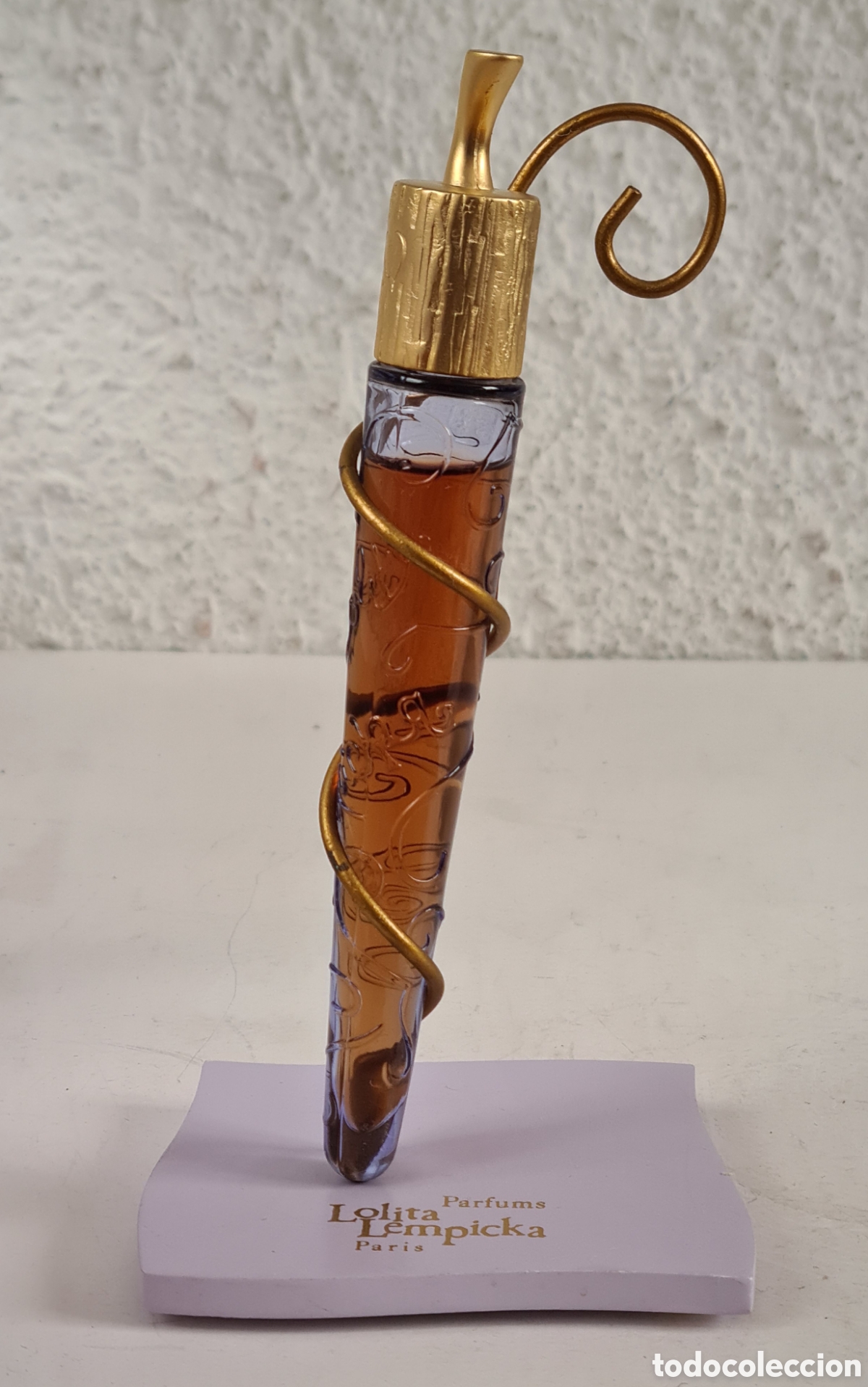 Miniaturas de perfumes antiguos: Expositor Frasco Perfume Lola Lempicka Parfums Paris Francia - Alta Perfumer&iacute;a Decoraci&oacute;n Dise&ntilde;o