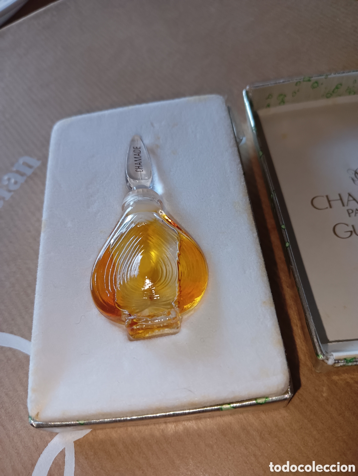Miniaturas de perfumes antiguos: Chamade guerlain 2 ml - Foto 2