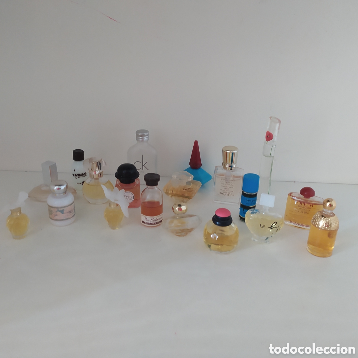 Miniaturas de perfumes antiguos: 19 Perfumes en miniatura - Foto 1