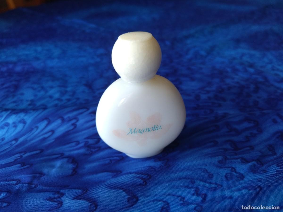 Miniaturas de perfumes antiguos: Perfume magnolia 15 ml. - Foto 2