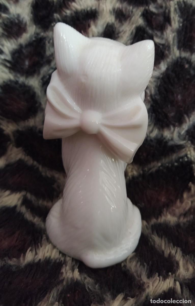 Miniaturas de perfumes antiguos: Figura perfume gata avon - Foto 2