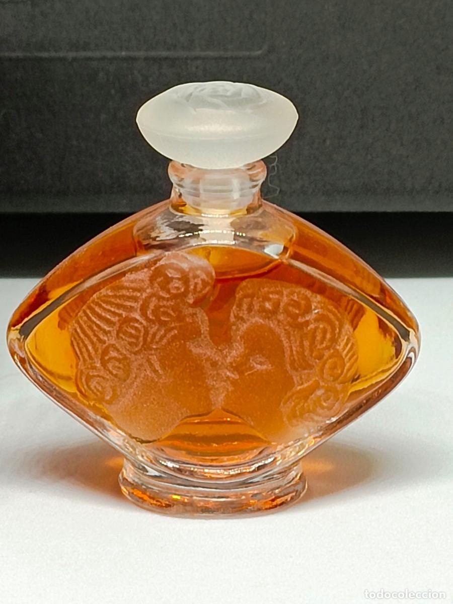 Miniaturas de perfumes antiguos: Miniatura perfume Lalique Le Baiser