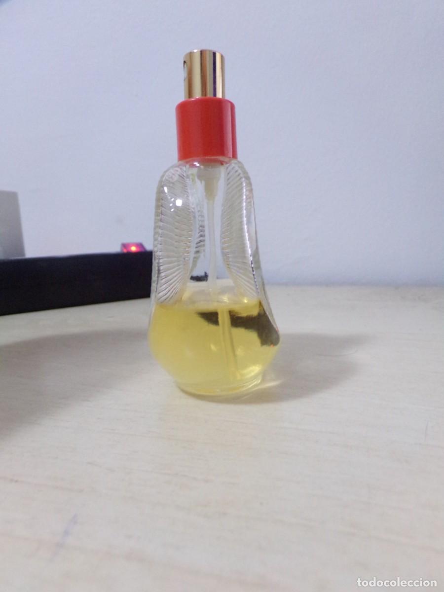 Miniaturas de perfumes antiguos: ESTAMOS LIQUIDANDO. Colonia spray Anouk - Foto 3
