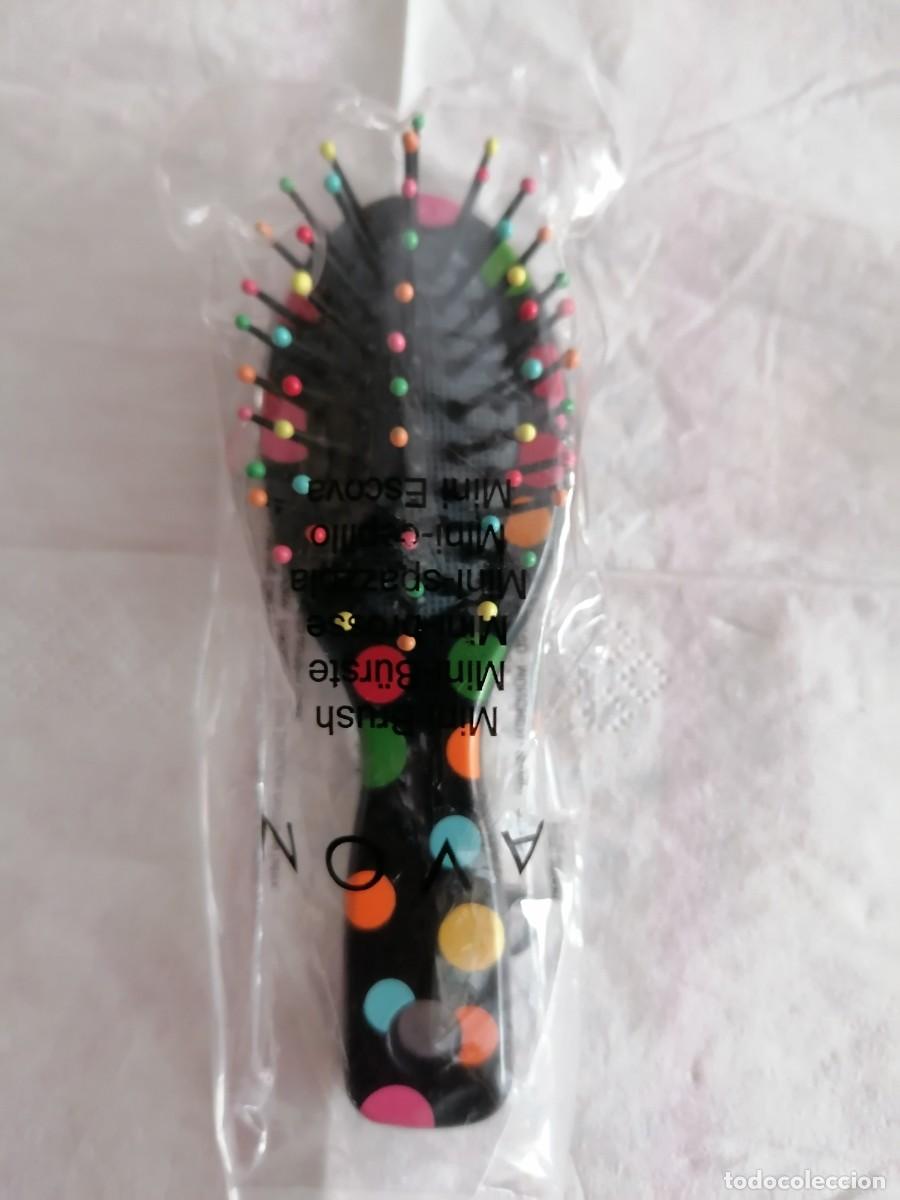 Miniaturas de perfumes antiguos: Avon, Mini cepillo para el pelo - Foto 2