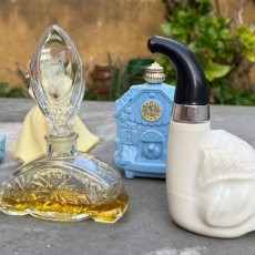 Miniaturas de perfumes antiguos: LOTE DE 7 FRASCOS DE COLONIA AVON - CON DIVERSAS FORMAS - AÑOS 70/80 - VER FOTOS