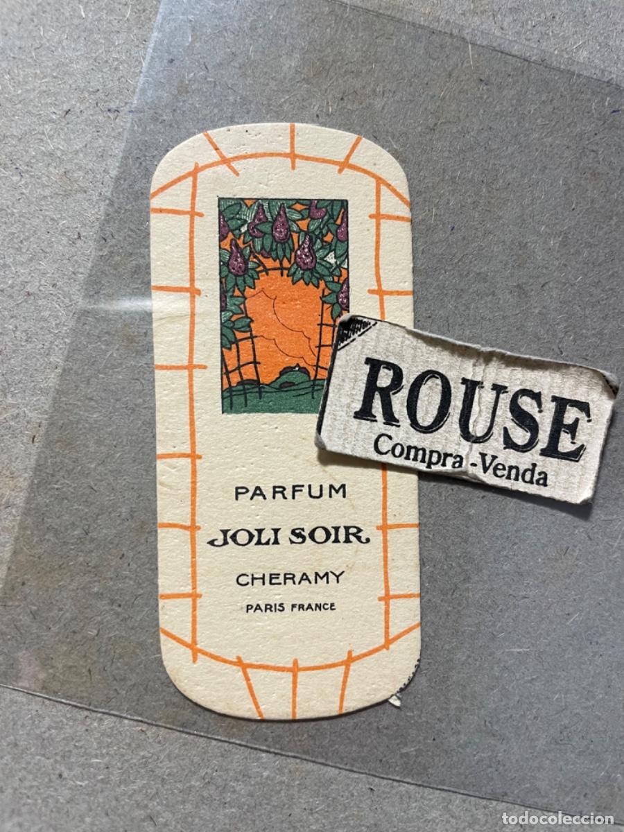 Miniaturen von alten Parf&uuml;men: PERFUMES - ANTIGUA TARJETA PERFUMADA - PARFUM JOLI SOIR - CHERAMY , PARIS FRANCE- 7,5X3,5 CM.