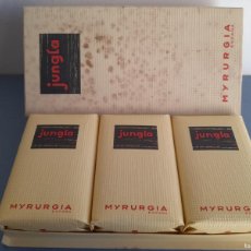 Miniaturas de perfumes antiguos: CAJA 3 PASTILLAS DE JABON MYRURGIA, JUNGLA (17X9X4CM APROX)