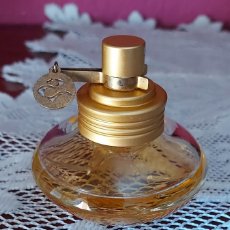 Miniaturas de perfumes antiguos: COLONIA O PERFUME VAPORIZADOR - BY SHAKIRA PUIG S.A. 50 ML SIN CAJA TAL COMO ESTA EN LA FOTO