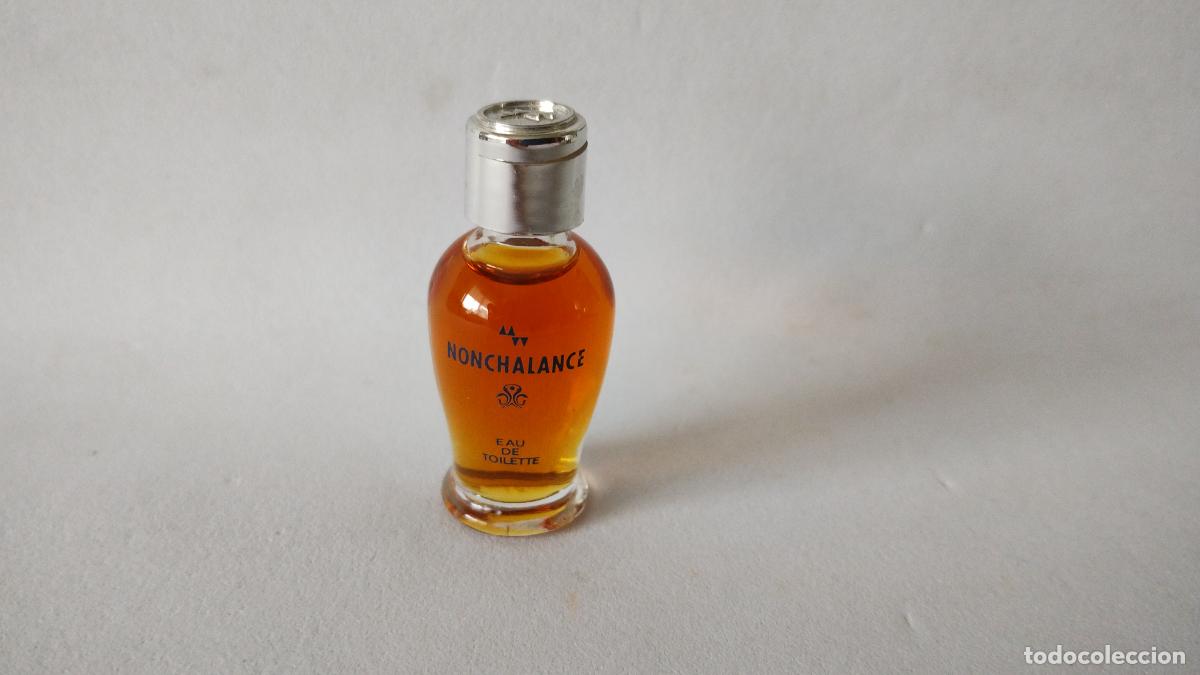 Miniaturas de perfumes antiguos: MINIATURA NONCHALANCE - SIN CAJA - Foto 1