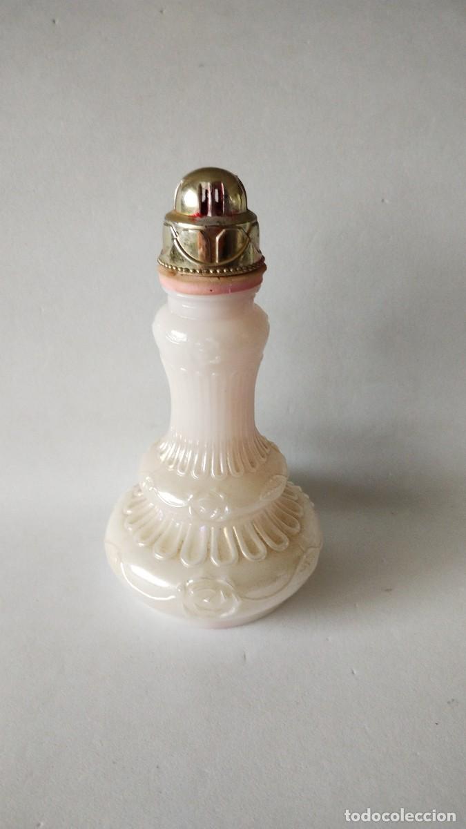 Miniaturas de perfumes antiguos: BOTELLA DE PERFUME AVON - Foto 1