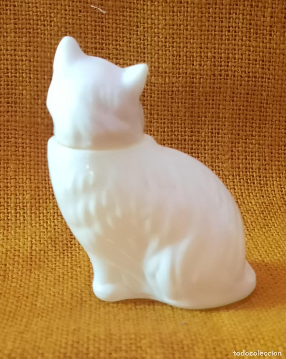Miniaturas de perfumes antiguos: Bote perfume Gato Avon - Foto 3