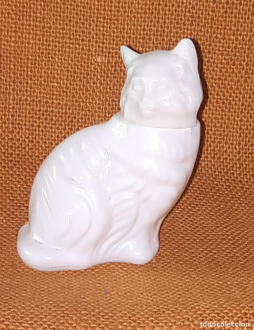 Miniaturas de perfumes antiguos: Bote perfume Gato Avon - Foto 8
