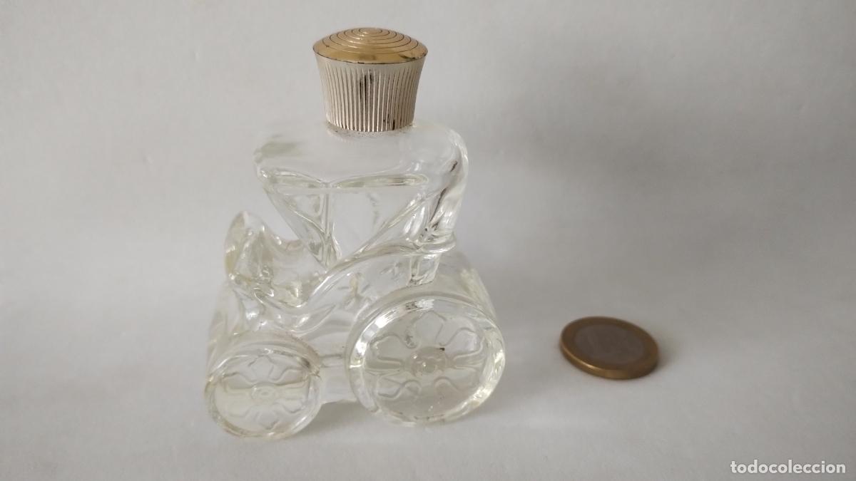 Miniaturas de perfumes antiguos: FRASCO DE AVON CON FORMA DE CARRITO - Foto 1