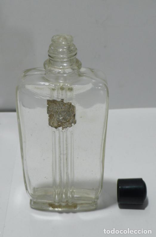 Miniaturas de perfumes antiguos: ANTIGUA BOTELLA DE COLONIA - Foto 2