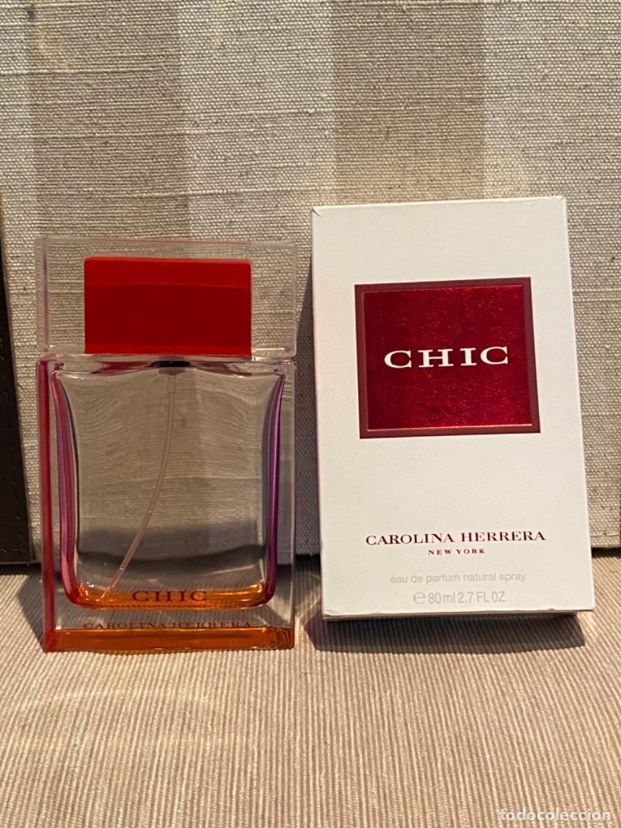 Miniaturas de perfumes antiguos: Frasco de Perfume CHIC de CAROLINA HERRERA - impecable - Foto 1