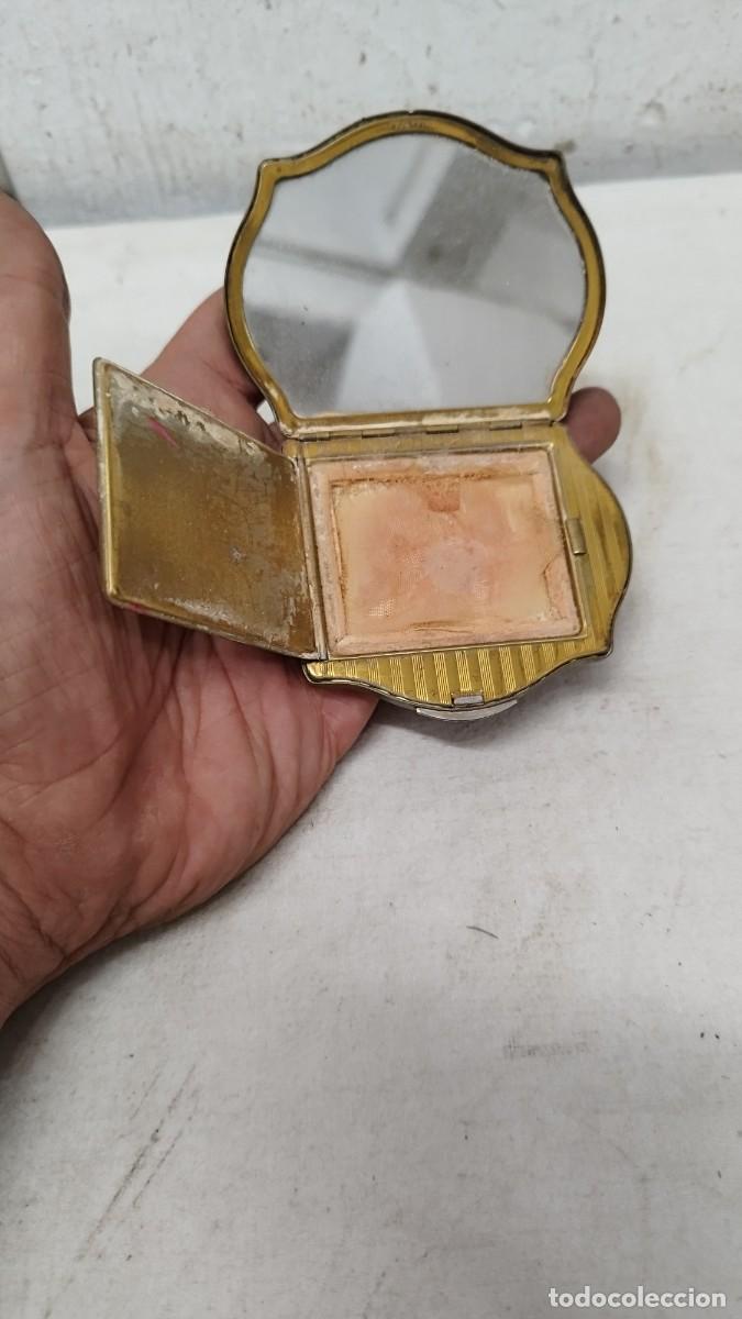 Miniaturas de perfumes antiguos: Antigua polvera stratton,no cierra bien - Foto 1
