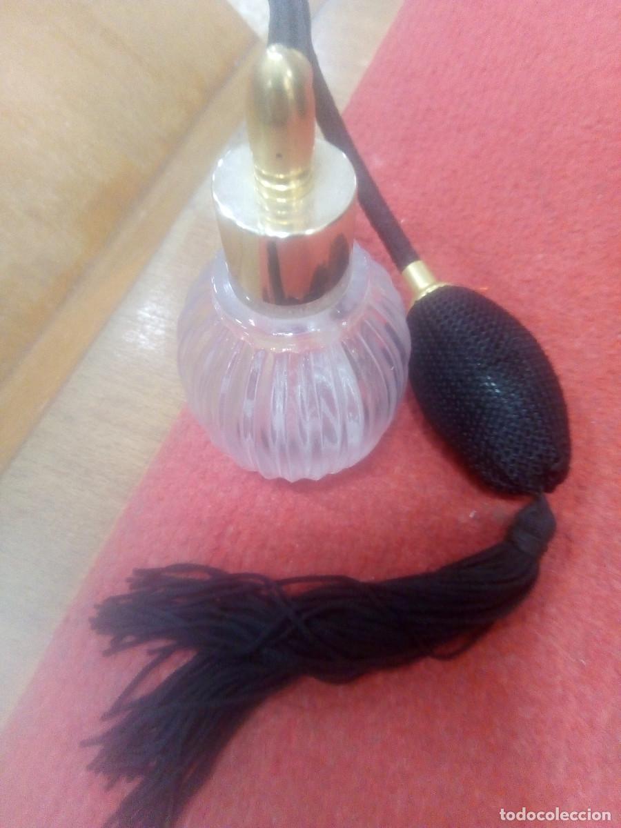 Miniaturas de perfumes antiguos: BOTELLA RELLENABLE PERFUME CON PERA - Foto 1