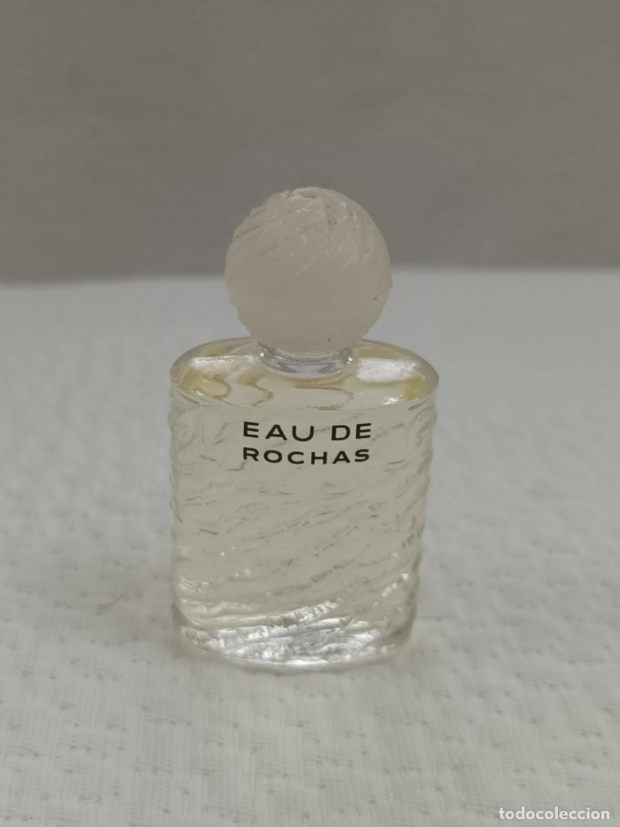 Miniaturas de perfumes antiguos: MINIATURA EAU DE ROCHAS - LLENA - Foto 1