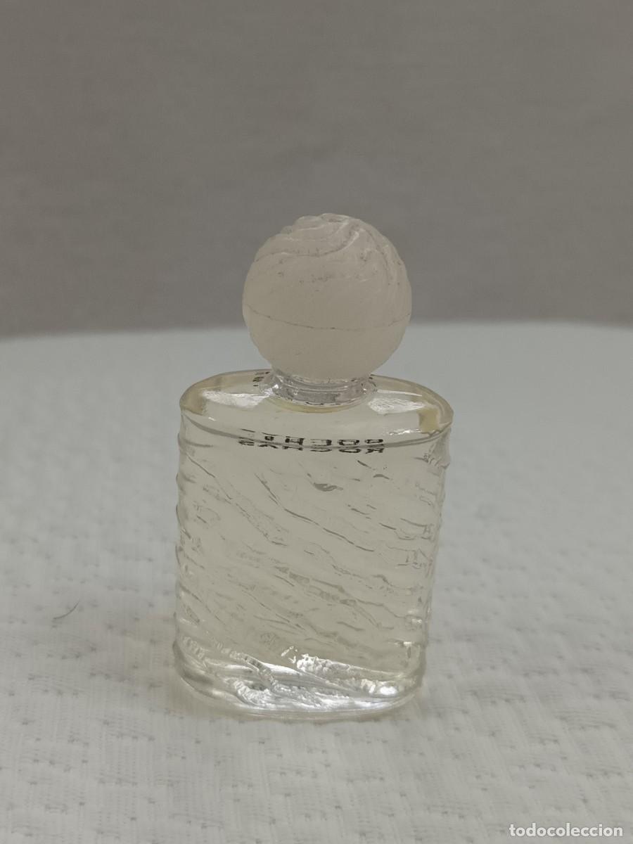 Miniaturas de perfumes antiguos: MINIATURA EAU DE ROCHAS - LLENA - Foto 2