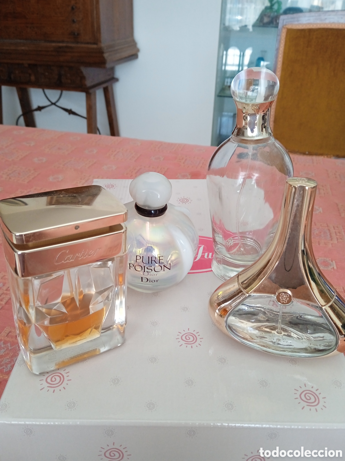 Miniaturas de perfumes antiguos: Frascos de perfume de 50ml. - Foto 1