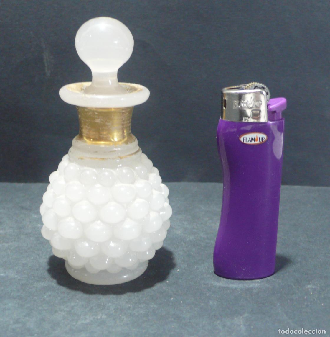 Miniaturas de perfumes antiguos: PEQUE&Ntilde;A BOTELLA DE PERFUME - Foto 1