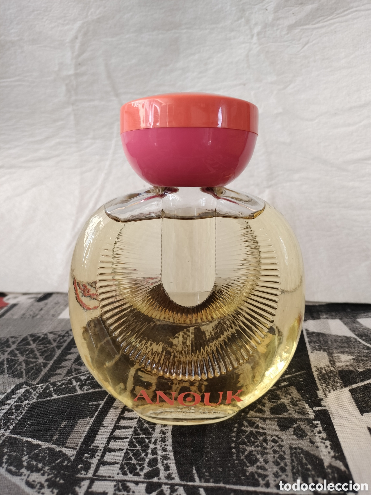 Miniaturas de perfumes antiguos: Botella de perfume anouk - Foto 1