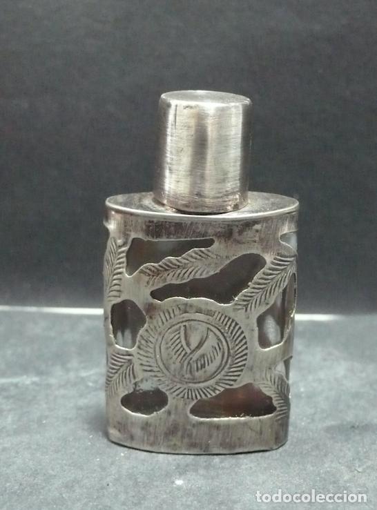 Miniaturas de perfumes antiguos: PEQUE&Ntilde;A BOTELLA DE PERFUME - Foto 2