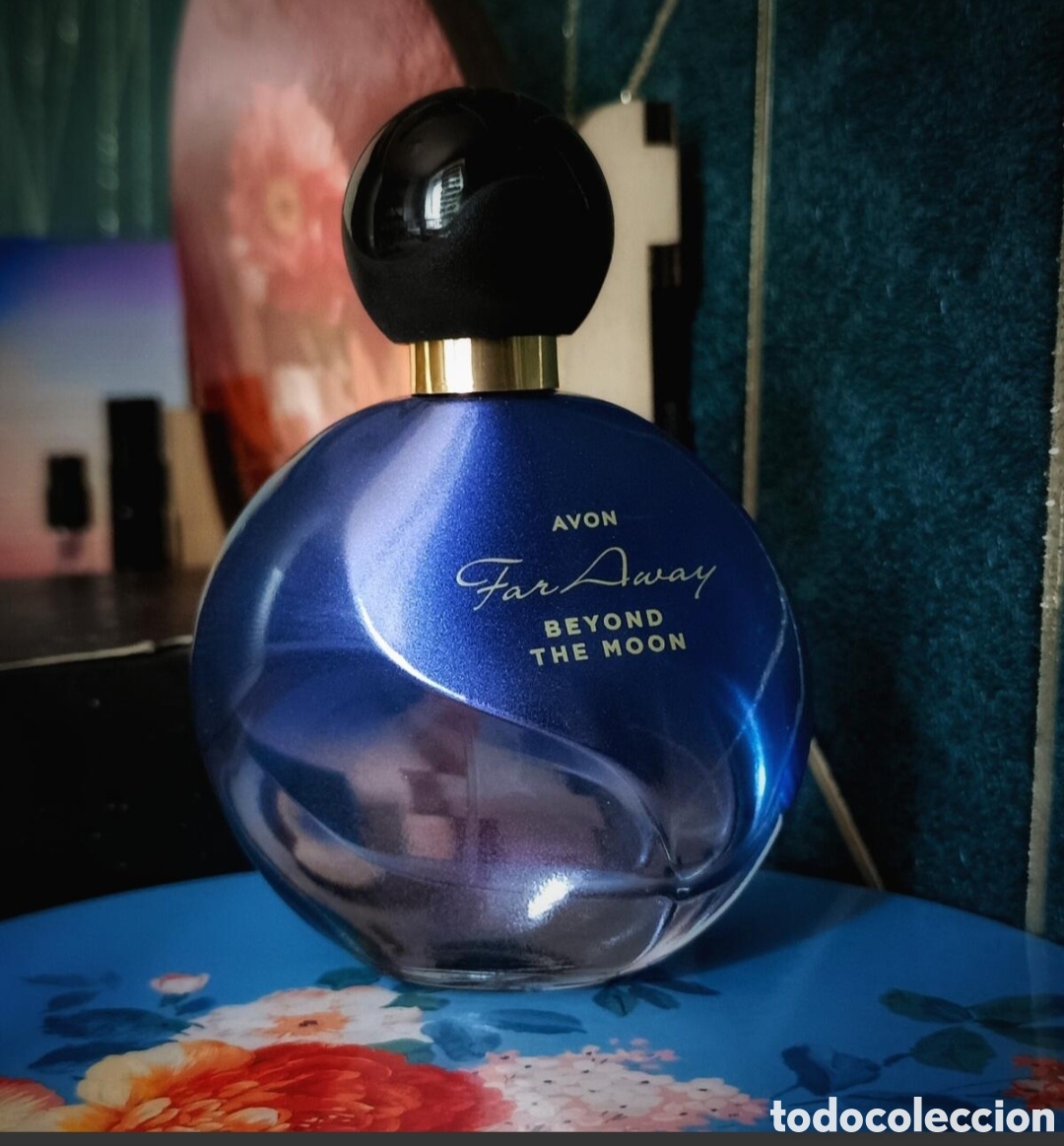 Miniaturas de perfumes antiguos: Far Away Beyond The Moon&nbsp;de&nbsp;Avon&nbsp;es una fragancia de la familia olfativa Floral para Mujeres. Nuevo