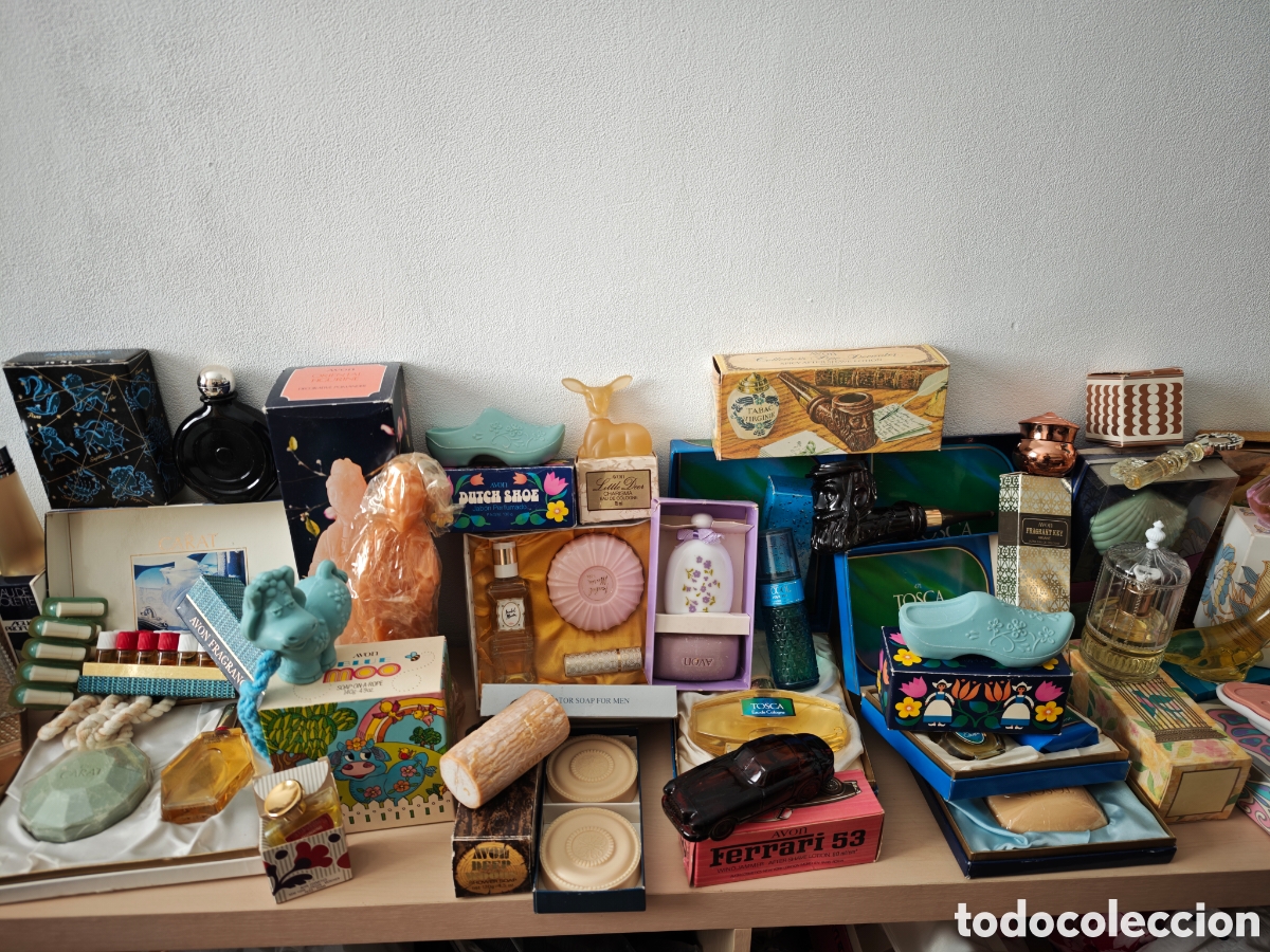 Miniaturas de perfumes antiguos: Perfumes AVON 1970 Classic - Foto 3