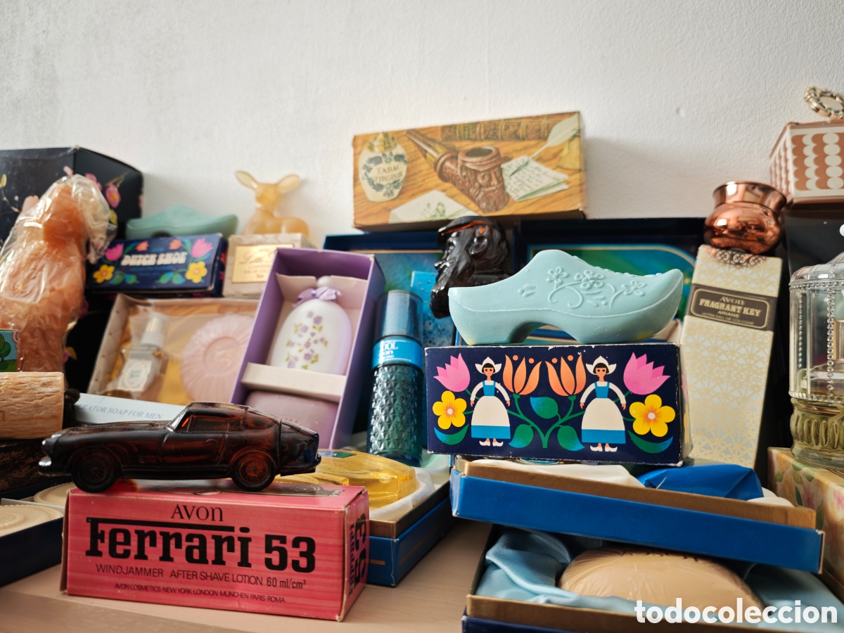 Miniaturas de perfumes antiguos: Perfumes AVON 1970 Classic - Foto 6