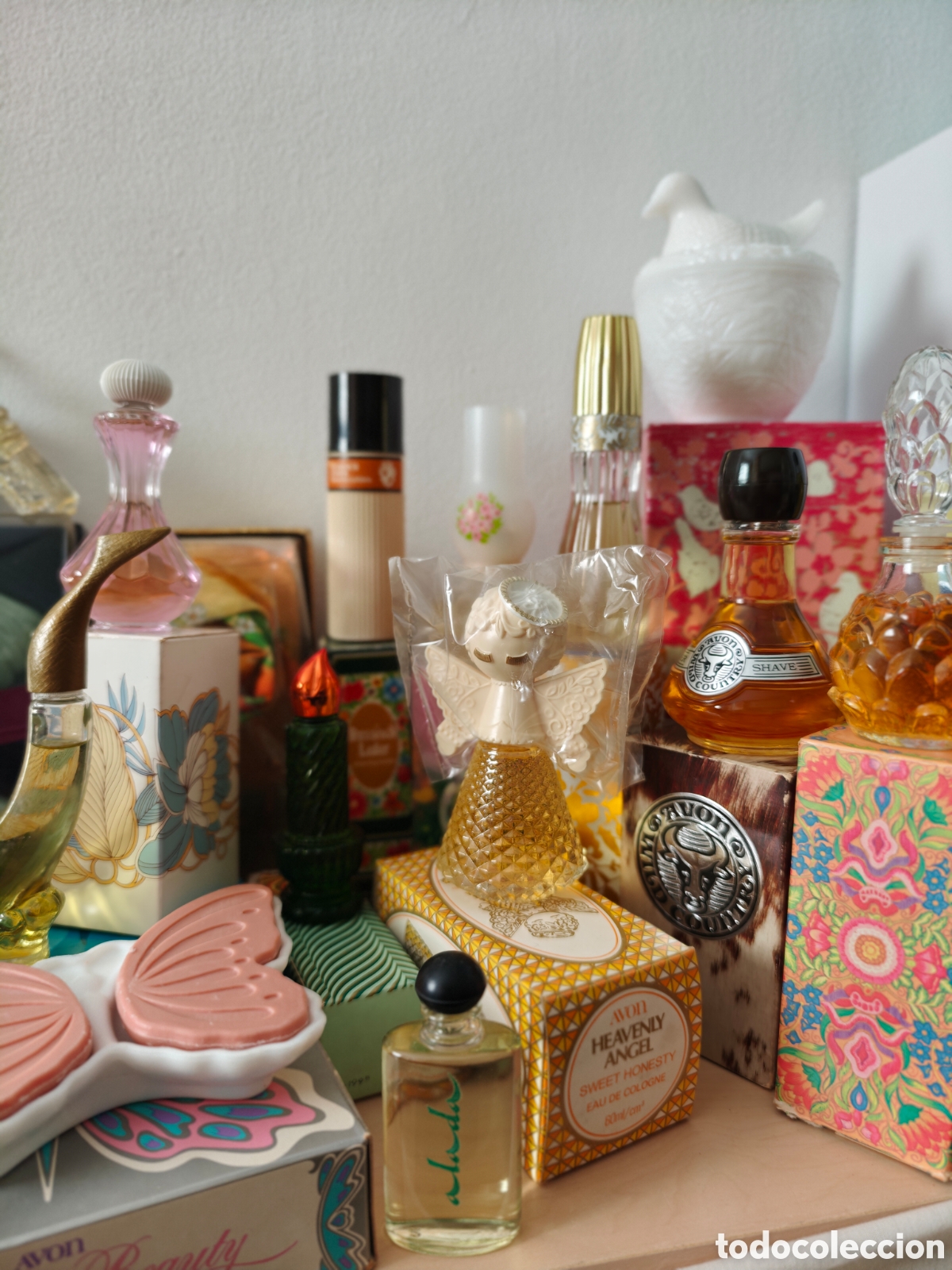 Miniaturas de perfumes antiguos: Perfumes AVON 1970 Classic - Foto 8
