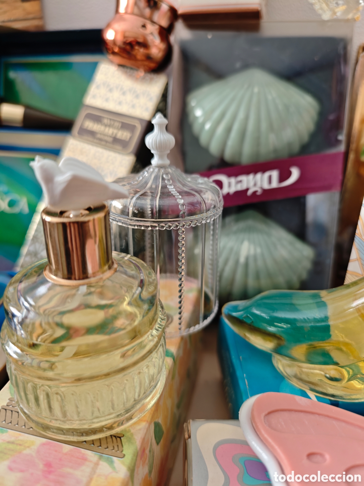 Miniaturas de perfumes antiguos: Perfumes AVON 1970 Classic - Foto 9